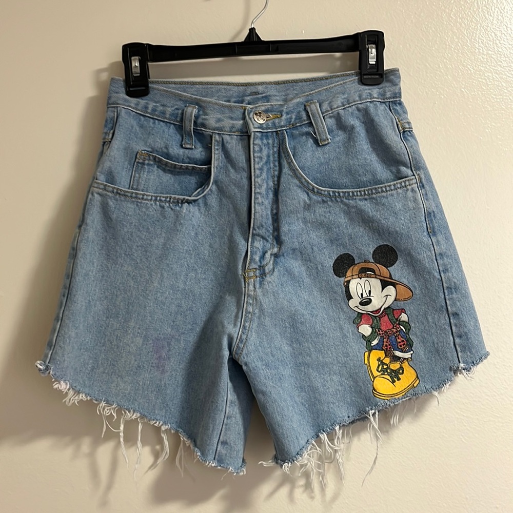 VINTAGE JEAN SHORTS
